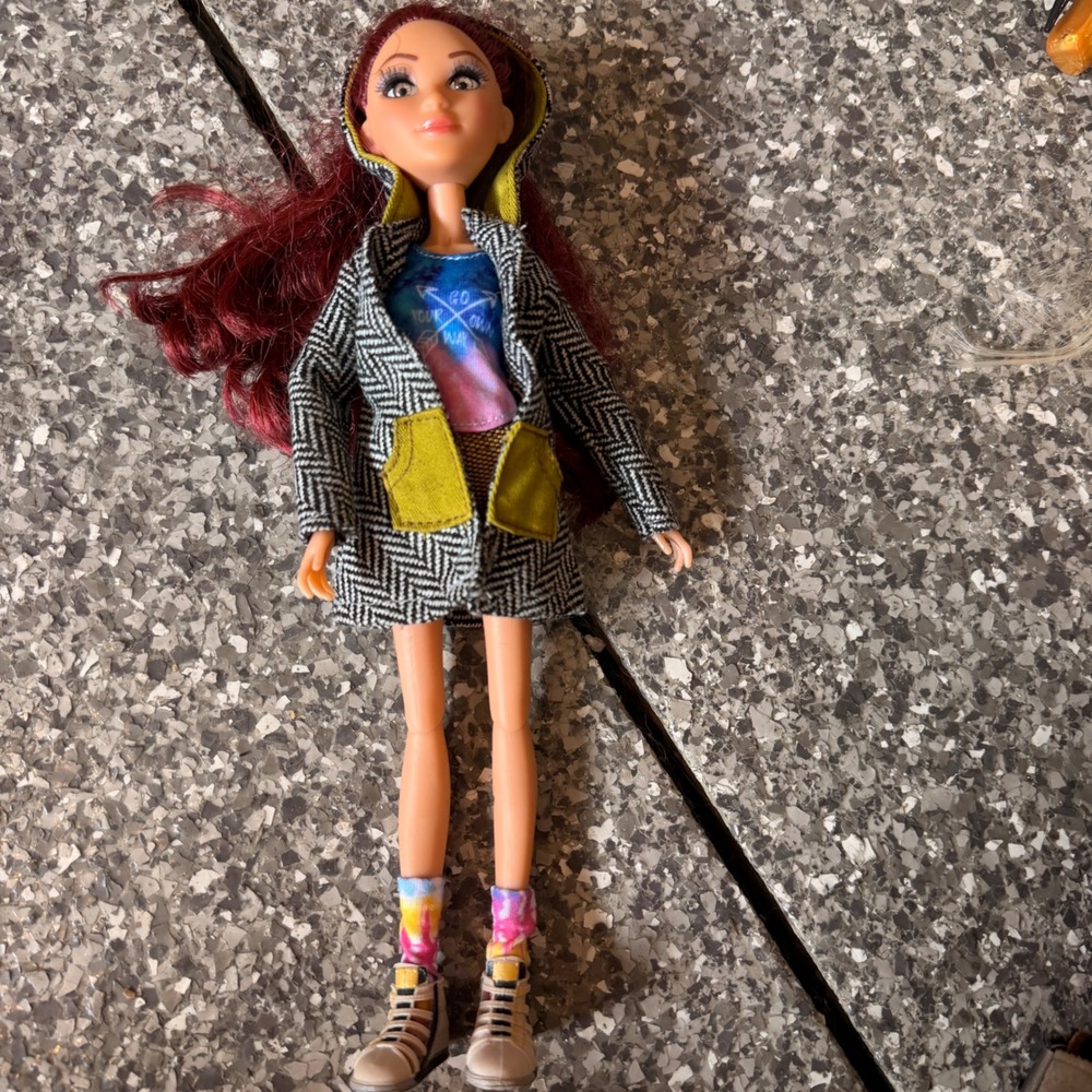 MGA Project Mc2 Adrienne Attoms Doll Auburn Hair Herringbone Coat Tie Dye Top